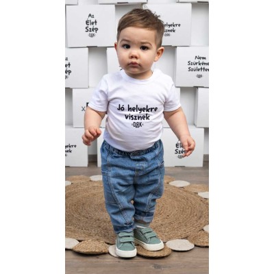 Dorko Jó helyekre visznek mintával nyomot rövid ujjú baba body